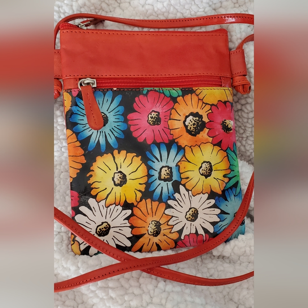 NWOT One of a kind beautiful hand 🎨 painted crossbody